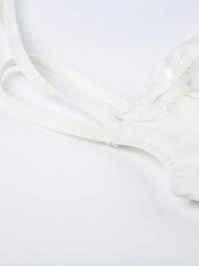 CORSET-STYLE TOP WITH RUFFLE BUST AND WHITE CUTE LACE DETAILS