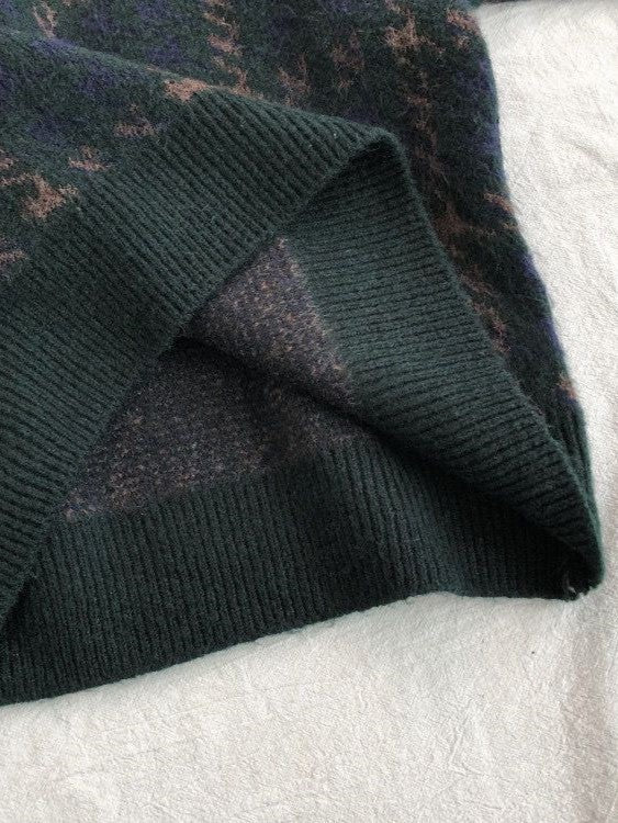 DARK GREEN PATTERNED SWEATER WITH STAND-UP COLLAR AND LONG SLEEVES