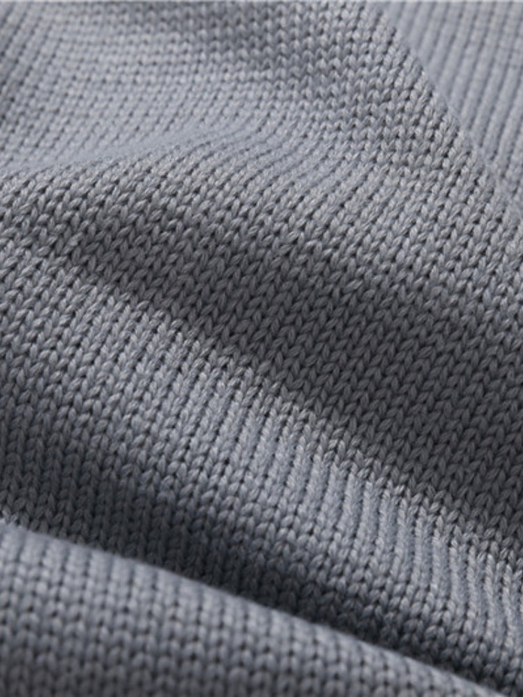 DISTRESSED SWEATER WITH SPRAY PAINT DESIGN FOR EVERYDAY WEAR