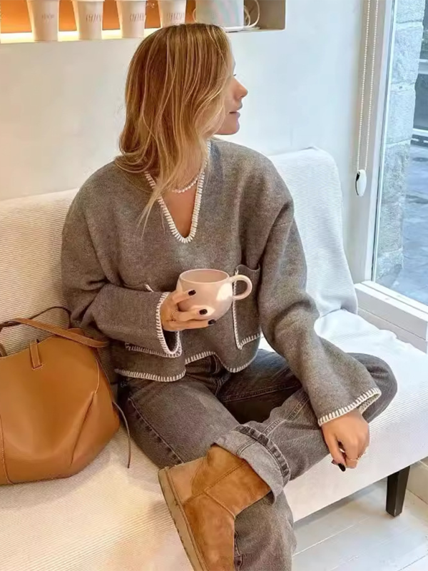 Double Pocket Knit V-Neck Sweater - Grey / S
