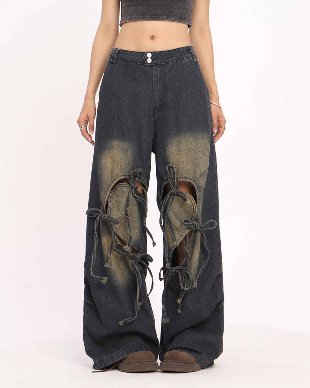 EDGY HEARTCUT WIDE-LEG JEAN WITH DARK WASH AND HEART BOW WIDE DETAIL