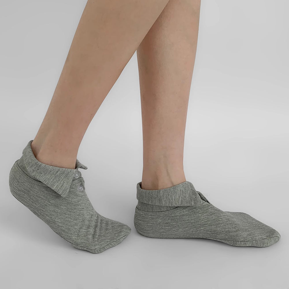 ELEGANT GRAY ANKLE SOCKS: BUTTON-UP COLLAR ANKLE SOCKS