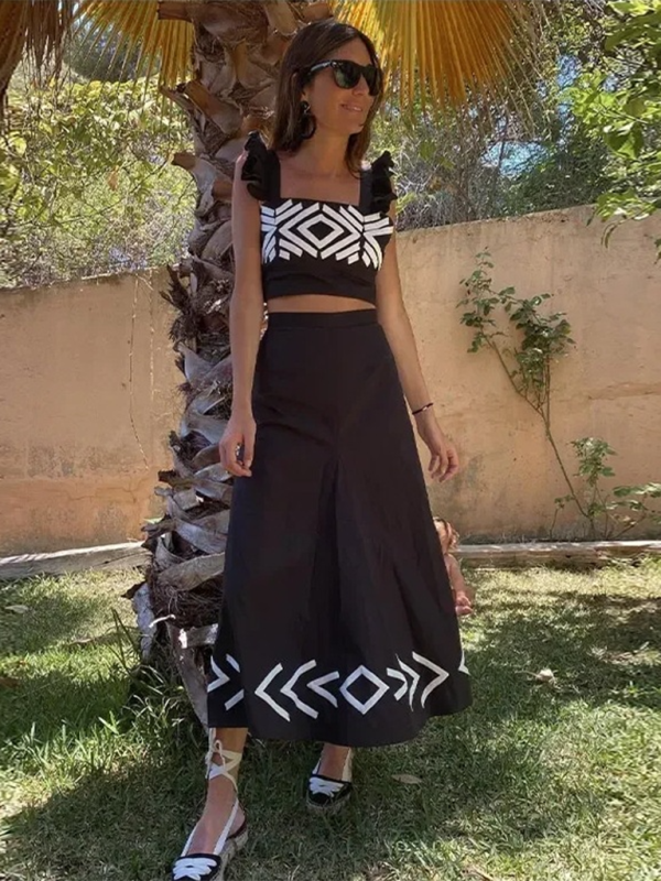 Fashionable sleeveless wavy edge printed vest and skirt suit - Black / S