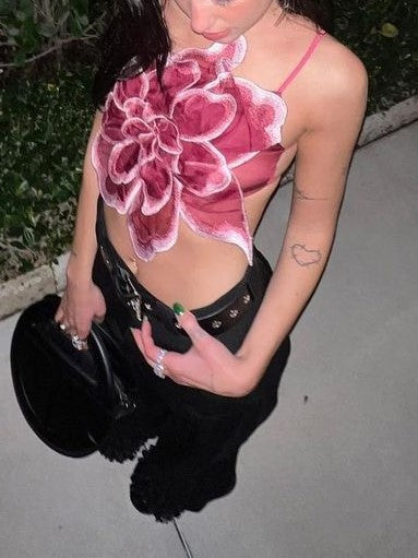 FLORAL CROP TOP SLIM FIT DESIGN FOR A PERFECT SILHOUETTE