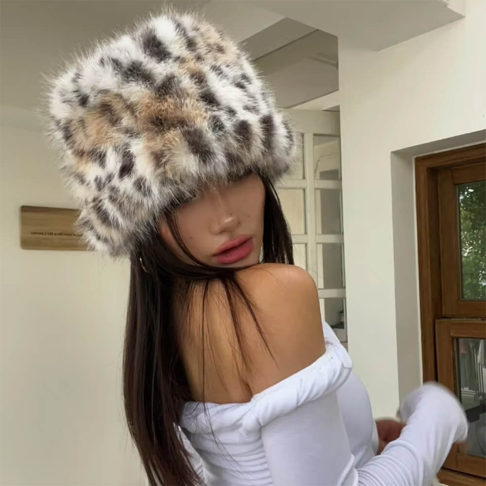 FUZZY BUCKET HAT Y2K LEOPARD