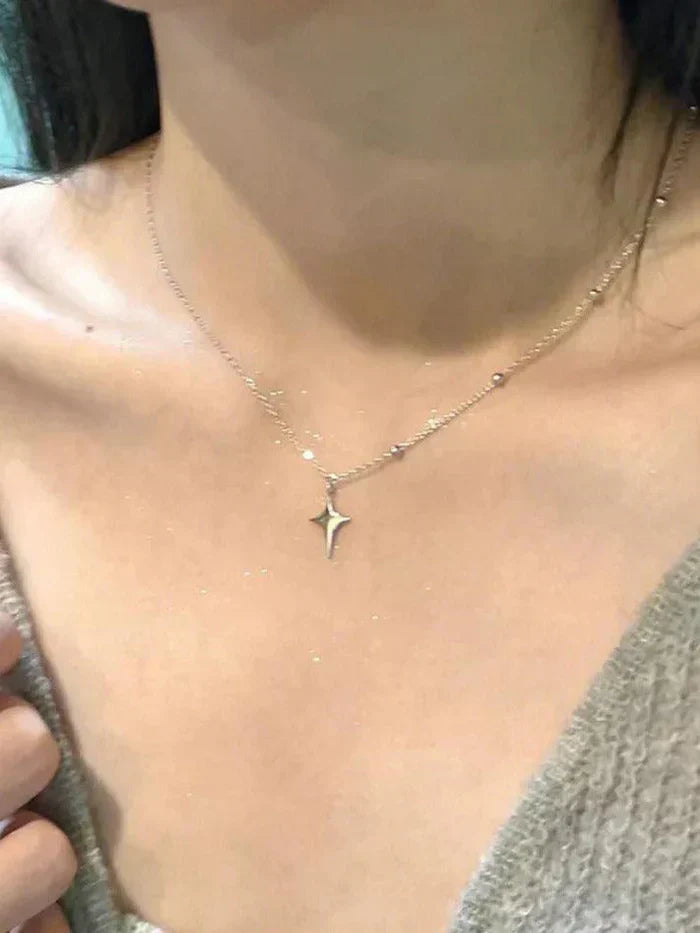 GOLD STAR PENDANT NECKLACE STAR ALLOY STATEMENT PIECE