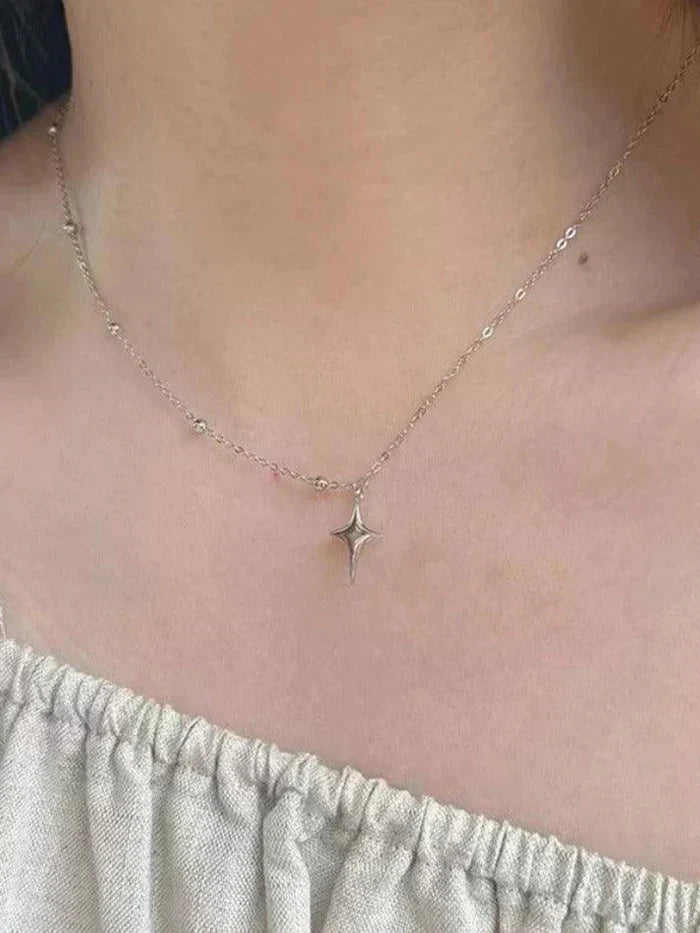 GOLD STAR PENDANT NECKLACE STAR ALLOY STATEMENT PIECE