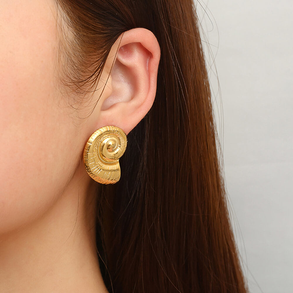 GOLDEN SEASHELL EARRINGS MERMAID AESTHETIC EARRING COLLECTION