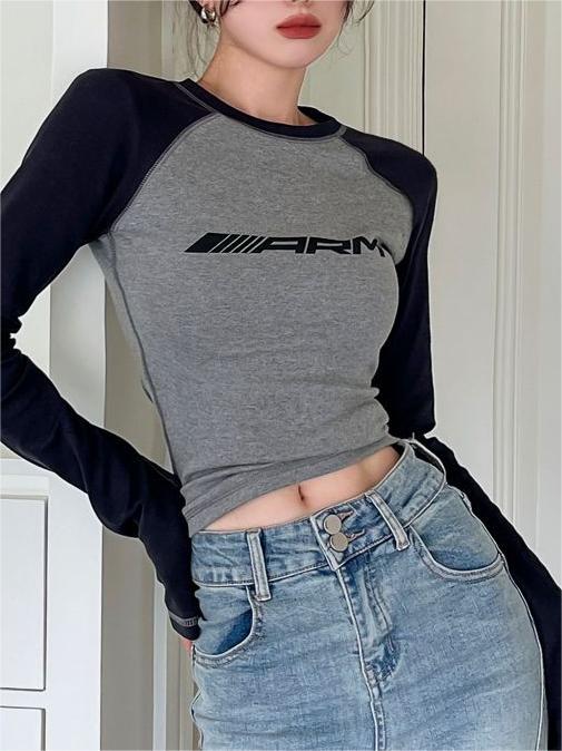 GRAY AND BLACK LONG-SLEEVED CROP TOP WITH TRENDY CREW NECK