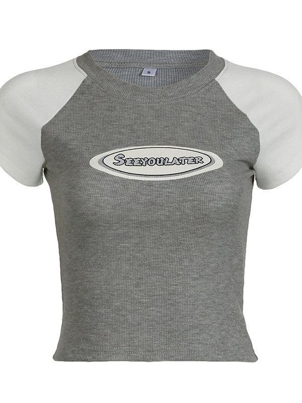 GRAY AND WHITE CROP TOP WITH RAGLAN SLEEVES AND BOLD CONTRAST