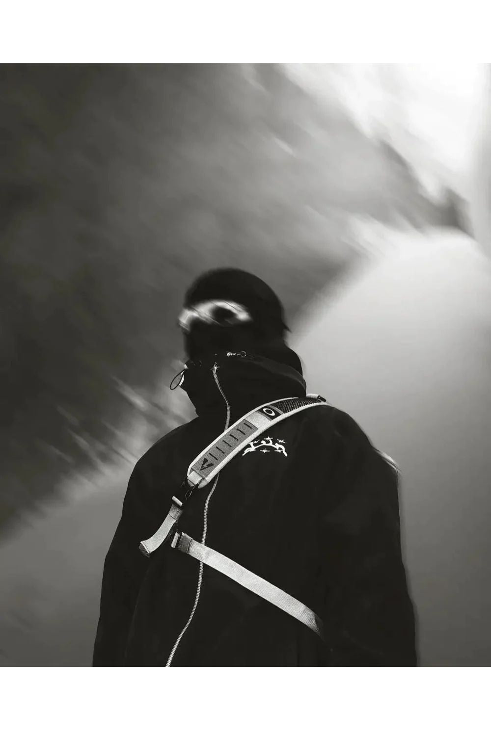 GRAY HOODED PUFFER JACKET FOR ULTIMATE OUTDOOR PROTECTION Y2K STYLE