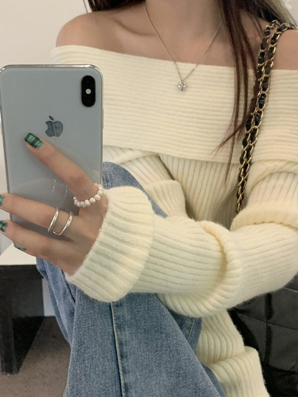 GRAY OFF-THE-SHOULDER KNIT SWEATER WITH LONG SLEEVES