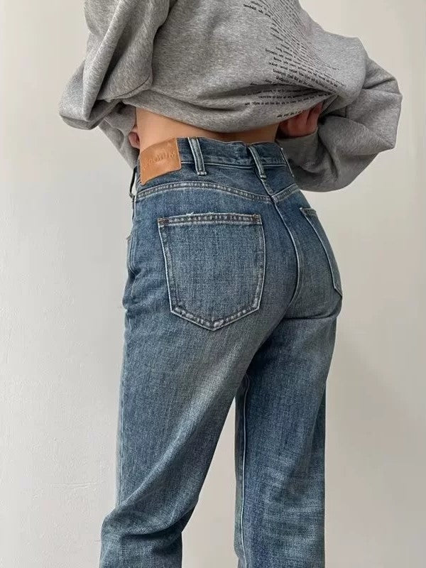 GRAY SWEATSHIRT AND BLUE JEANS OUTFIT - BLUE VINTAGE VERSATILE LOOK