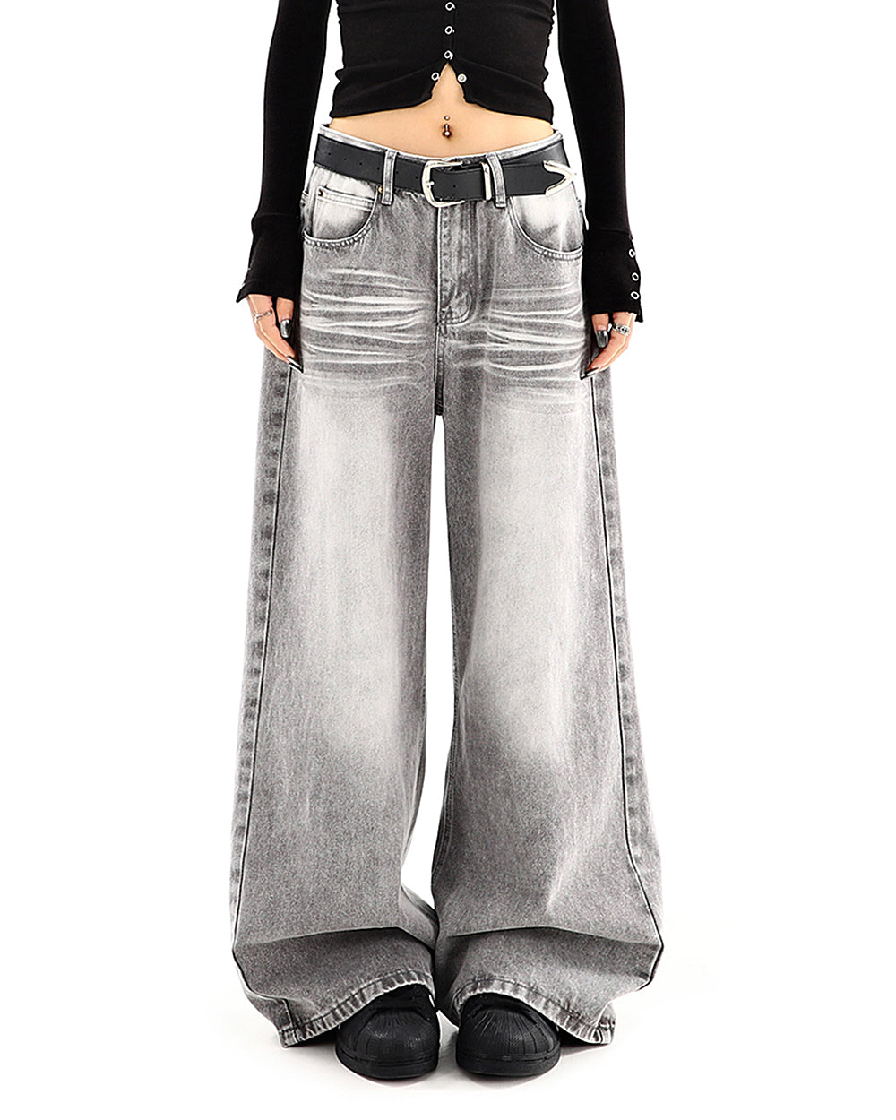 GRAY WIDE-LEG JEANS WITH BLACK BELT FOR WOMEN