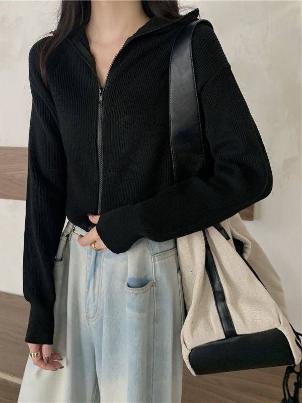 GRAY ZIP-UP KNIT SWEATER WITH DISTINCTIVE LAPEL COLLAR