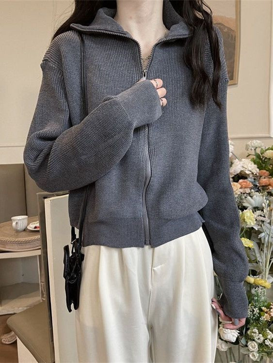 GRAY ZIP-UP KNIT SWEATER WITH DISTINCTIVE LAPEL COLLAR