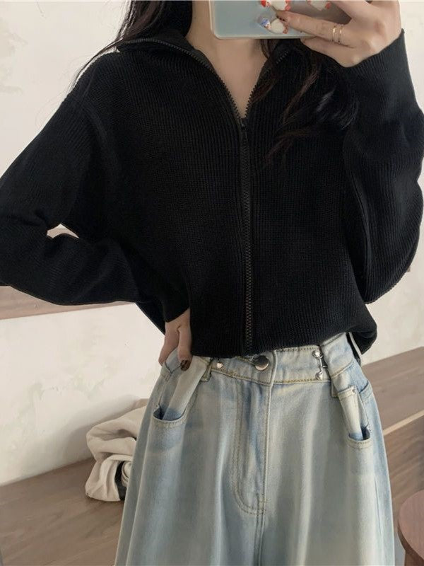 GRAY ZIP-UP KNIT SWEATER WITH DISTINCTIVE LAPEL COLLAR