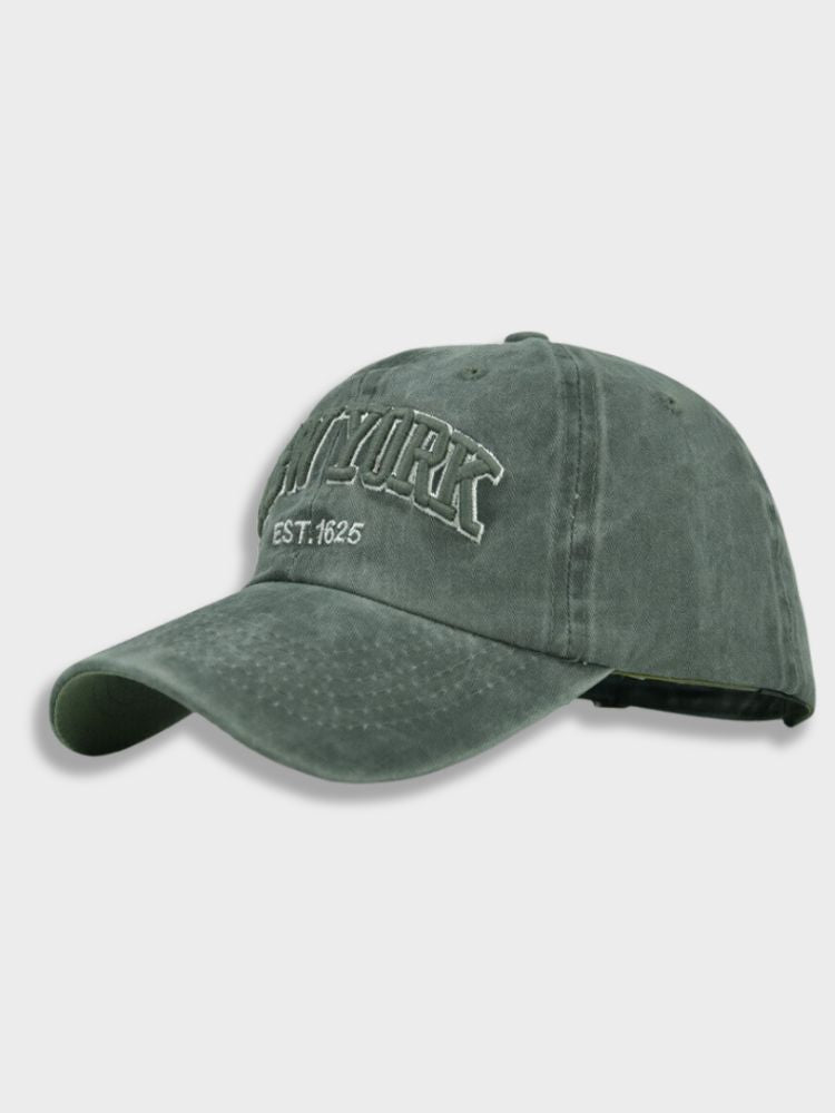 GREEN BASEBALL CAP WITH ICONIC NY LOGO