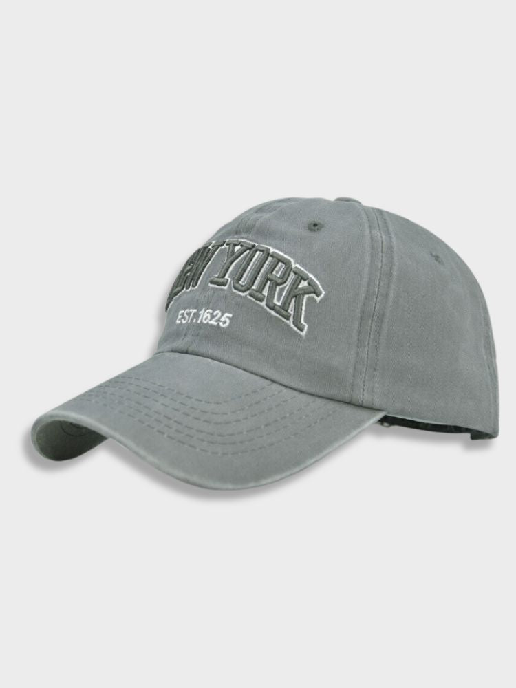 GREEN BASEBALL CAP WITH ICONIC NY LOGO