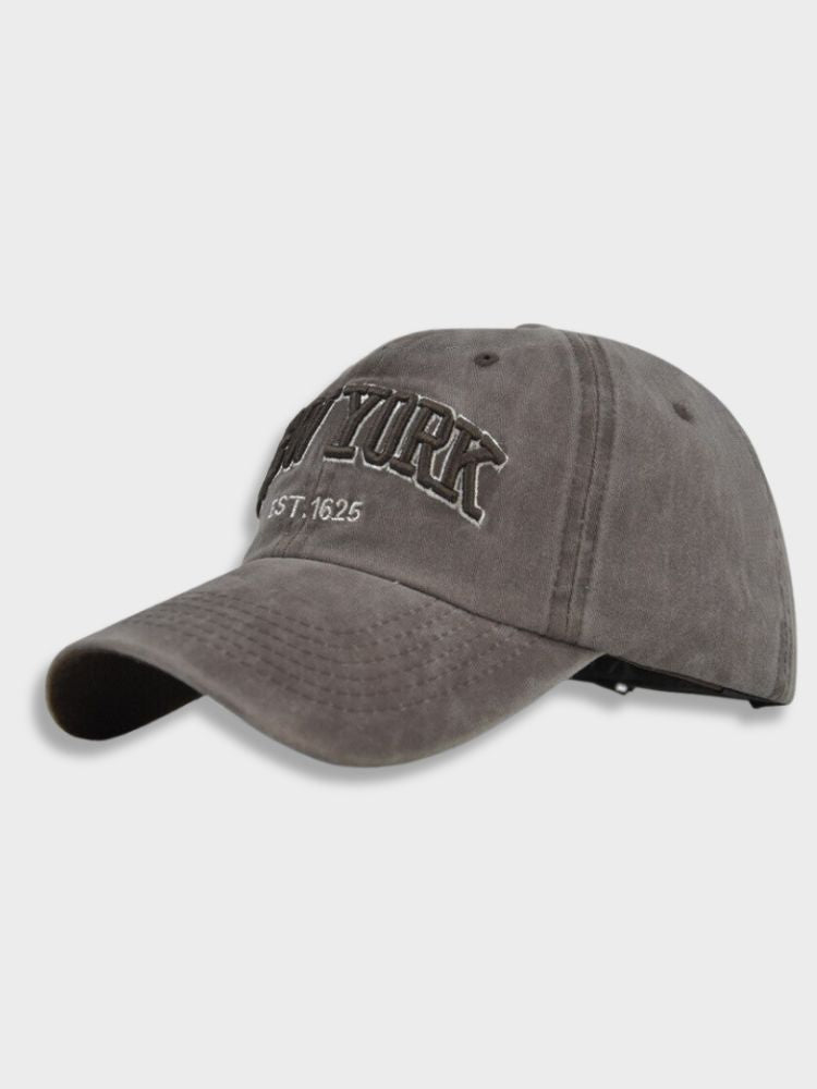 GREEN BASEBALL CAP WITH ICONIC NY LOGO