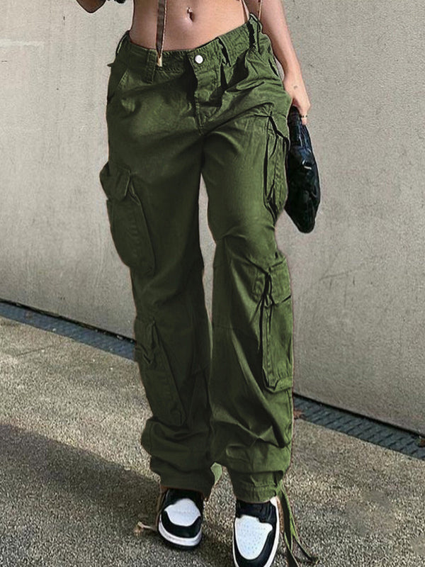 GREEN CARGO PANTS WITH PATCH DETAILS IN REGULAR FIT