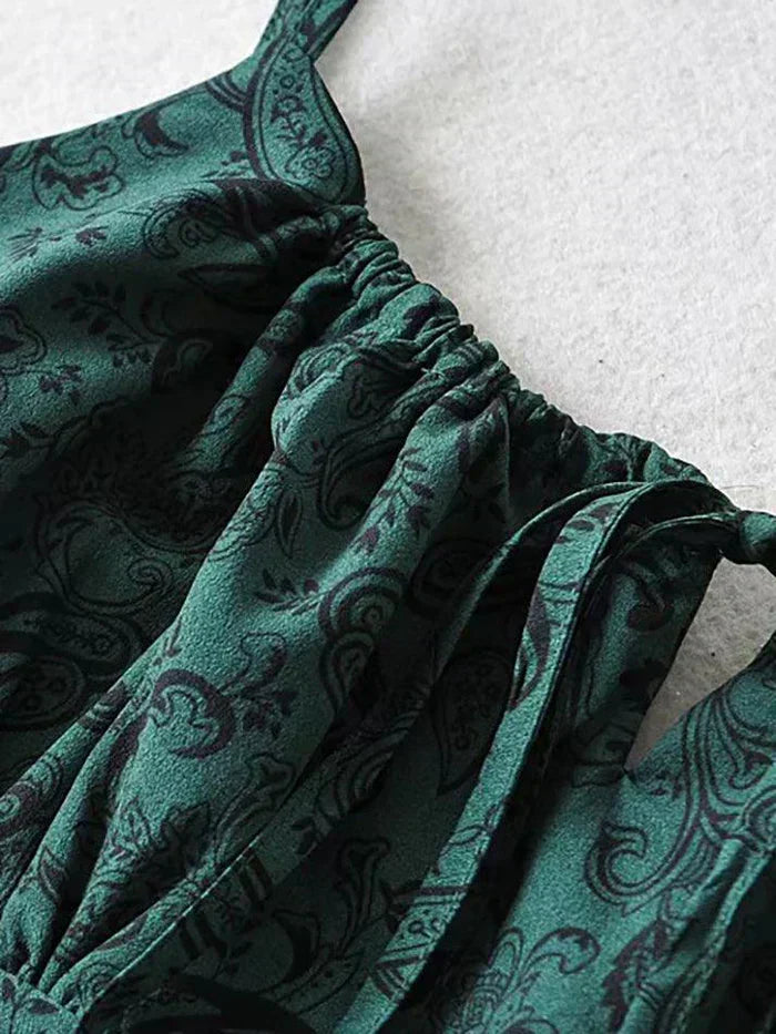 GREEN PAISLEY PRINT DRESS WITH FLATTERING SLIM FIT