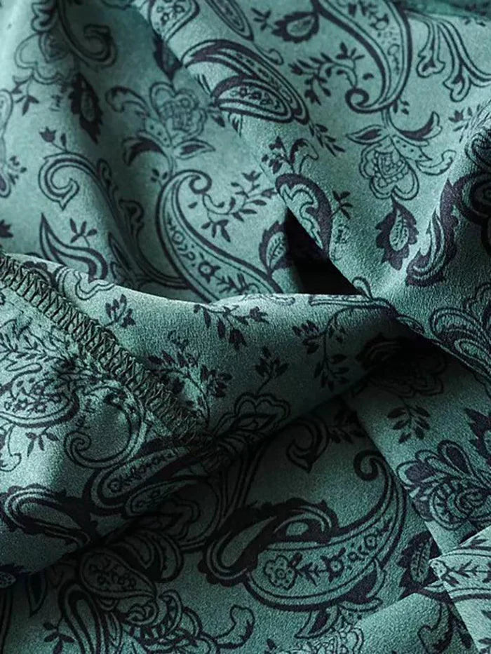 GREEN PAISLEY PRINT DRESS WITH FLATTERING SLIM FIT