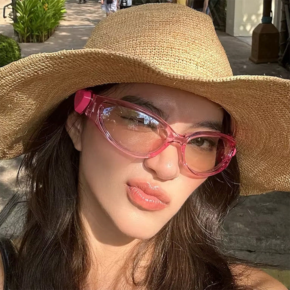 HEART SUNGLASSES Y2K AESTHETIC BLACK AND GOLD