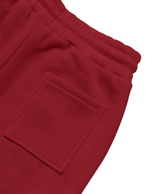 Men's cargo joggers – leg cargo pocket close-up