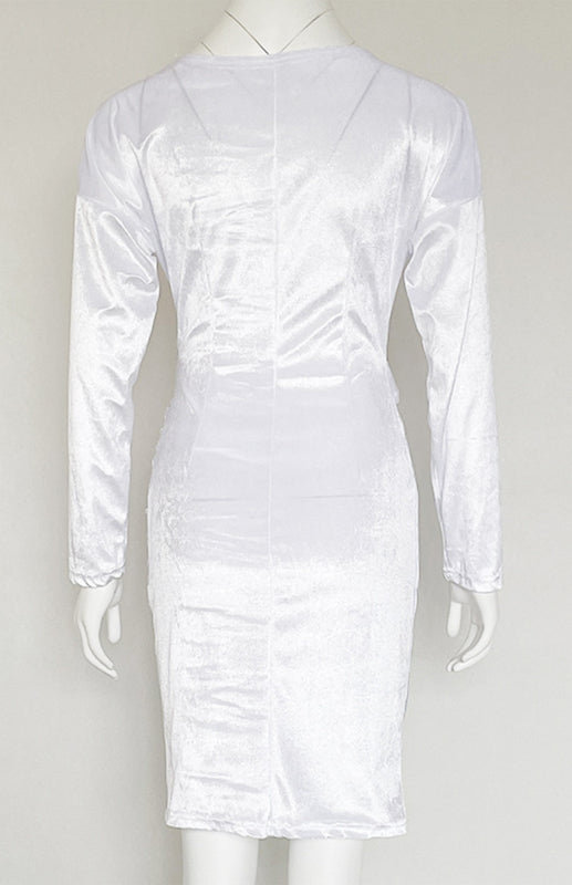 Sexy Samtkleid mit V-Ausschnitt, schmaler Passform, Schlitz und langen Ärmeln – perfekt für Cocktailpartys 