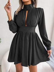 Women's sexy hollowed out waist and large swing dress – front view