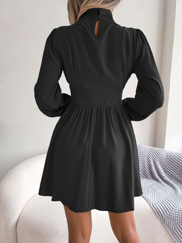 Women's sexy hollowed out waist and large swing dress – side view