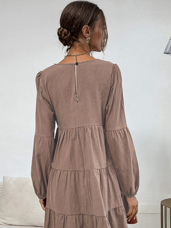 Robe classique à manches longues en polyester pour femmes, idéale au quotidien. 