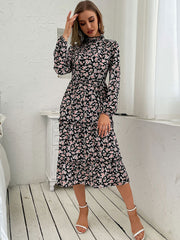 Damen-Strickkleid mit Blumenmuster und langen Ärmeln 