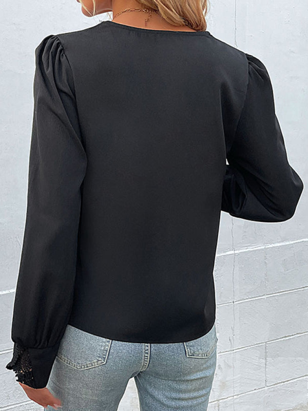 Women's woven V-neck lace long-sleeved shirt – detail view