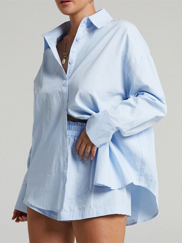 Ensemble deux pièces uni, chemise à revers manches longues et short, coupe ample et décontractée. 