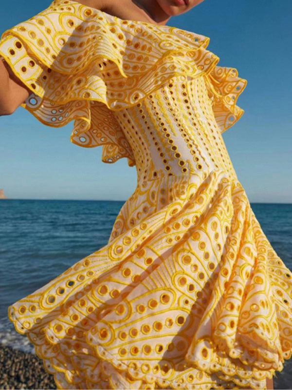 Süßes und sexy festliches Kleid mit einseitigem Halsausschnitt, Rüschensaum und Lochstickerei 