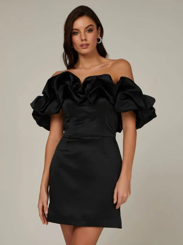 Neues einfarbiges schulterfreies Kleid mit bauchfreiem Oberteil 