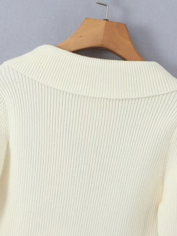 Damen-Langarmjacke mit neuem Reverskragen + farblich passende Hosenträger + Faltenrock 
