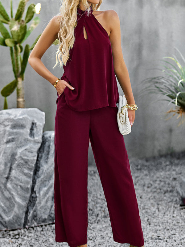 Ensemble deux pièces élégant et tendance pour femme, composé d'un haut dos nu sans manches et d'un pantalon droit. 