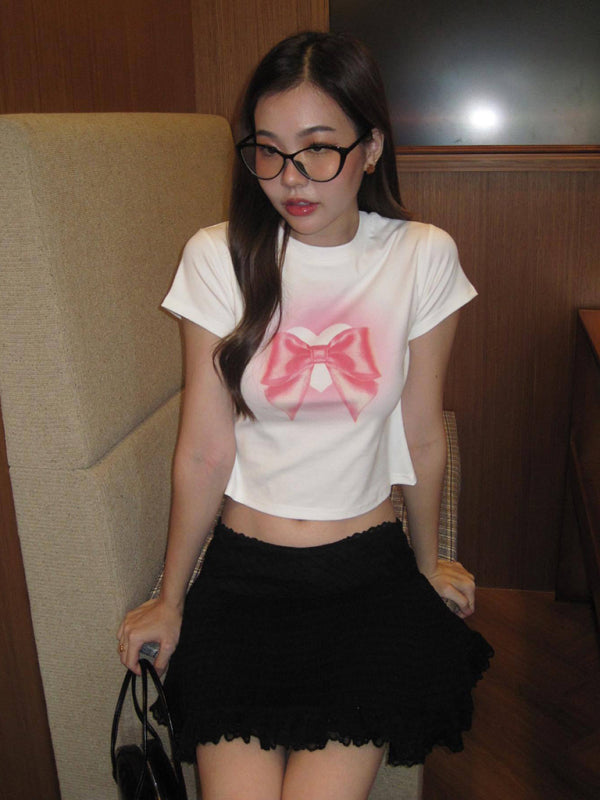 Neues Damen-T-Shirt mit Schleifenprint zum Valentinstag, Kurzarm, schmal geschnitten, Streetwear-Style, Hot Girl Fashion 