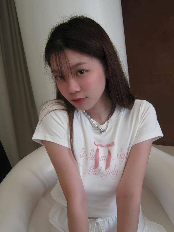 Neues Damen-T-Shirt mit Schleifenprint zum Valentinstag, Kurzarm, schmal geschnitten, Streetwear-Style, Hot Girl Fashion 