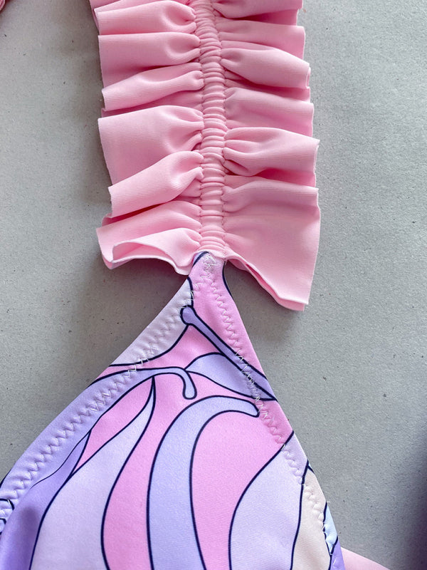 Neuer dreiteiliger Bikini für Damen mit Rüschensaum und Schlitz 