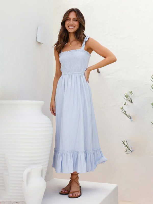 Frisches und süßes, schlichtes, einfarbiges Trägerkleid 