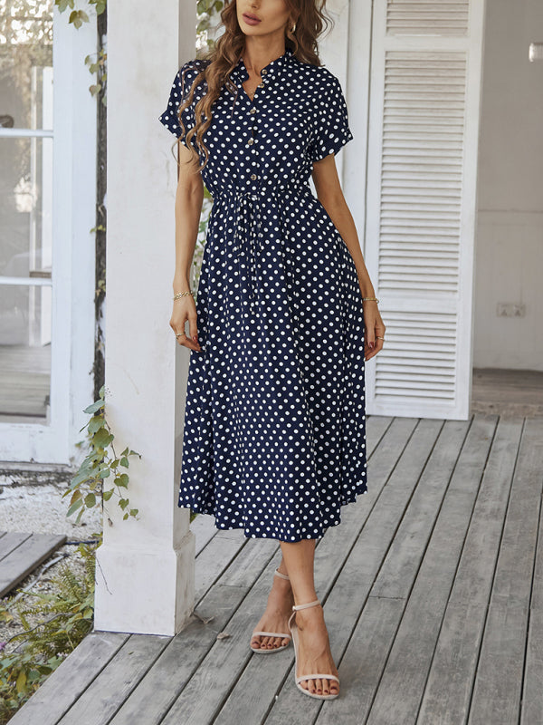 Neues Damen-Kleid mit Hemdkragen, Polka-Dots und Taillenbund, vielseitig kombinierbar 