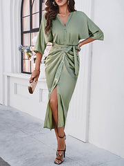 Neues, elegantes, einfarbiges Kleid mit Taillenbetonung 