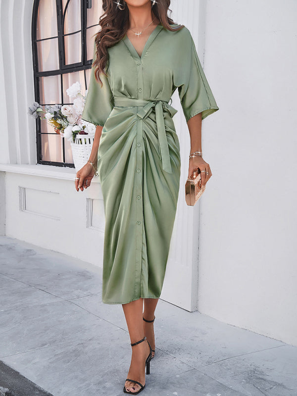 Neues, elegantes, einfarbiges Kleid mit Taillenbetonung 