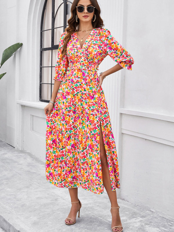 Neues lässiges Urlaubskleid mit Print, V-Ausschnitt und Schlitz für Frühling und Sommer 