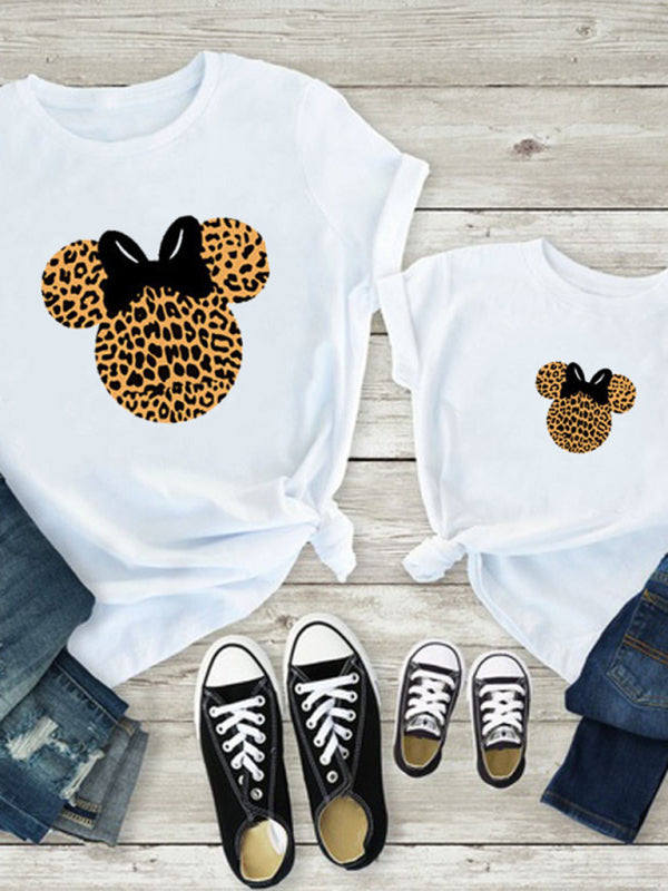 Mama Mouse with floral details graphic tee
