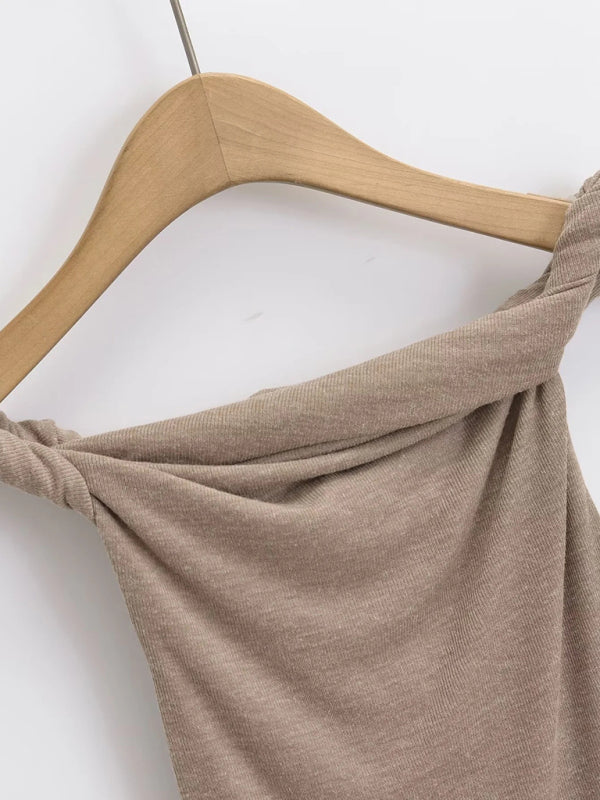 Neues Design mit verdrehtem Einlinienkragen, sexy, figurbetontes, einfarbiges T-Shirt für heiße Mädchen 